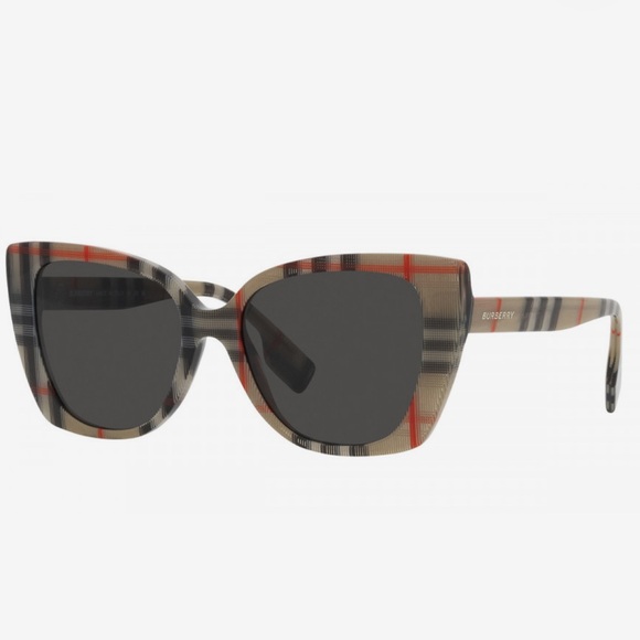 Burberry Sunglasses, New 235 - Picture 6 of 8